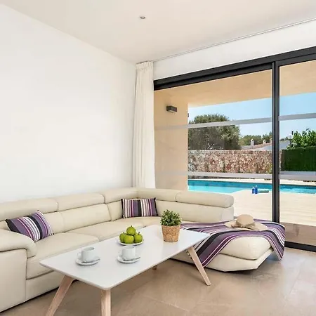 Villa Cala'n Blanes Sleeps 8 With Air Con And Wifi *