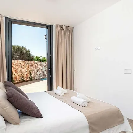 Cala'n Blanes Sleeps 8 With Air Con And Wifi * Cala'N Blanes (Menorca)