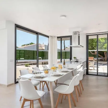 Cala'n Blanes Sleeps 8 With Air Con And Wifi Villa