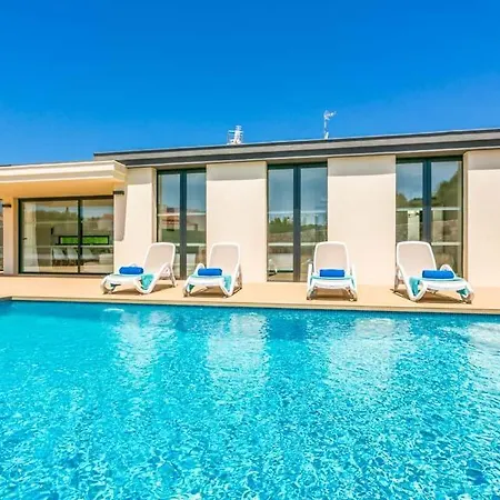 Cala'n Blanes Sleeps 8 With Air Con And Wifi Villa *