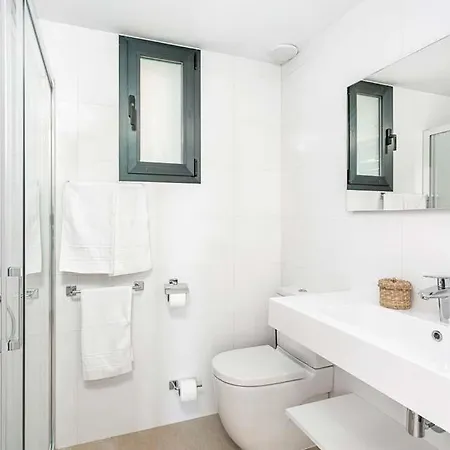 Cala'n Blanes Sleeps 8 With Air Con And Wifi וילה *