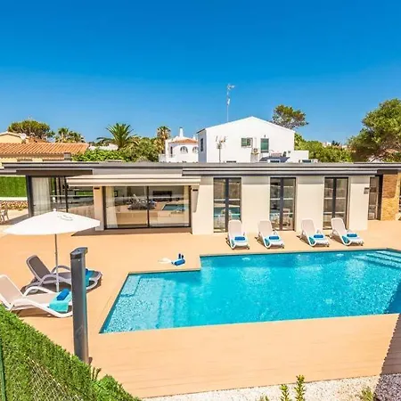 Cala'n Blanes Sleeps 8 With Air Con And Wifi וילה קאלה אן בלאנס